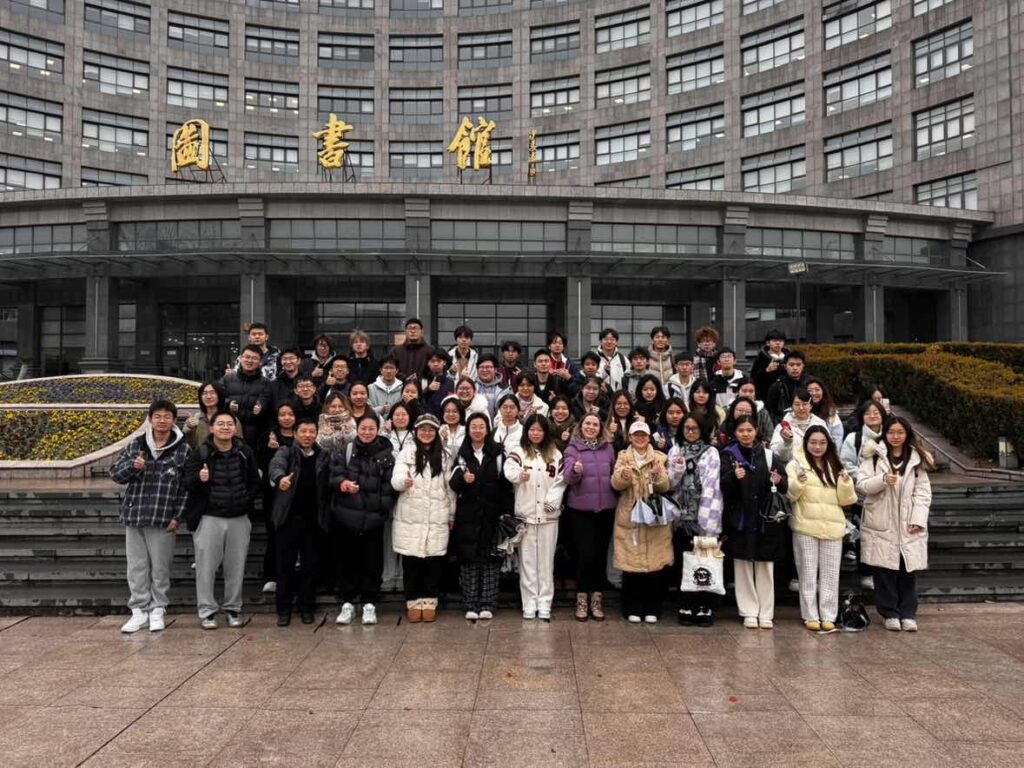 Доцент кафедри фізичної географії та картографії Наталія ПОПОВИЧ пройшла стажування у Ханчжоуському педагогічному університеті