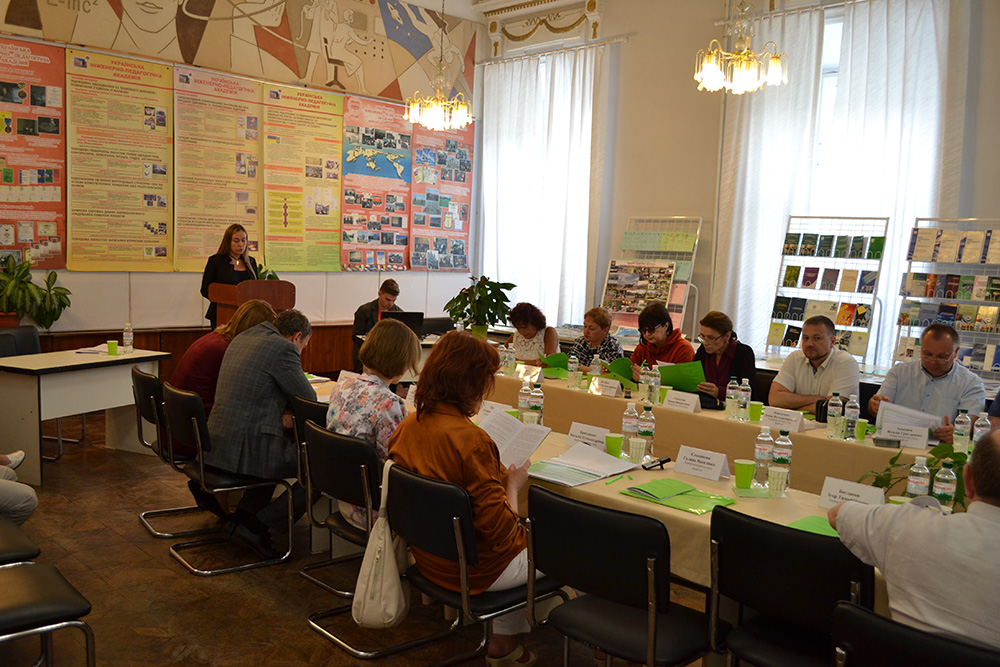 Вітаємо Катерину Борисівну Борисенко з блискучим захистом дисертації!