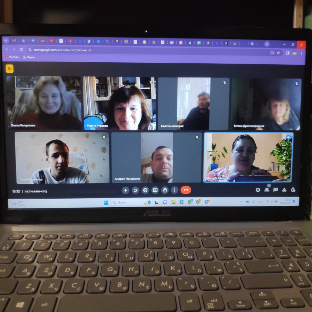 Провідний інженер кафедри Ачкасова В. В. провела заняття з вчителями географії на курсах підвищення кваліфікації